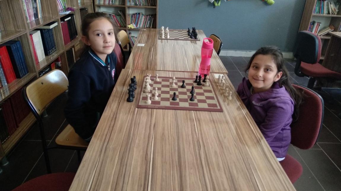 İlkokulumuzda Geleneksel Satranç Turnuvamız Başladı.
